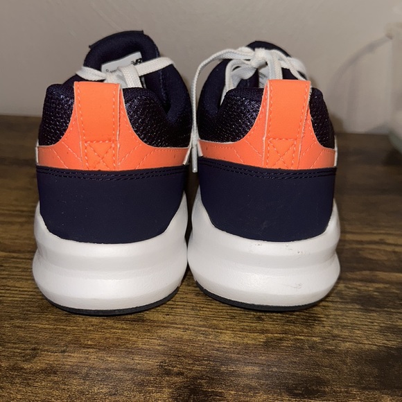 New Balance Size 10 - Picture 4 of 5